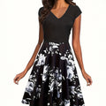 Blumenkleid mit elastischer Taille