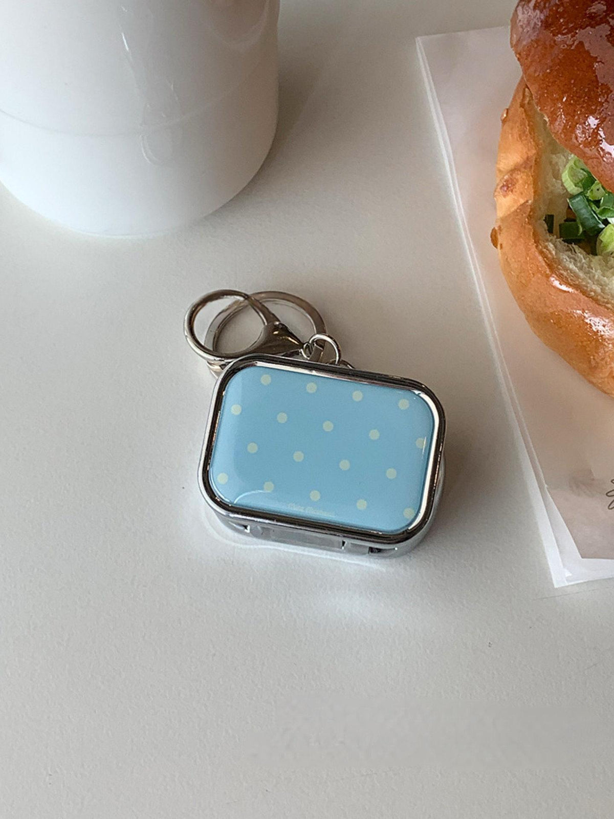 Schlüsselanhänger mit Mini-Aufbewahrungsbox – Bild 3 | LuxeStyle
