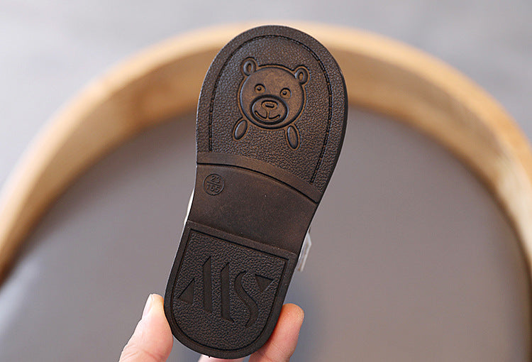 Atmungsaktive Lederschuhe für Kinder – Bild 4 | LuxeStyle