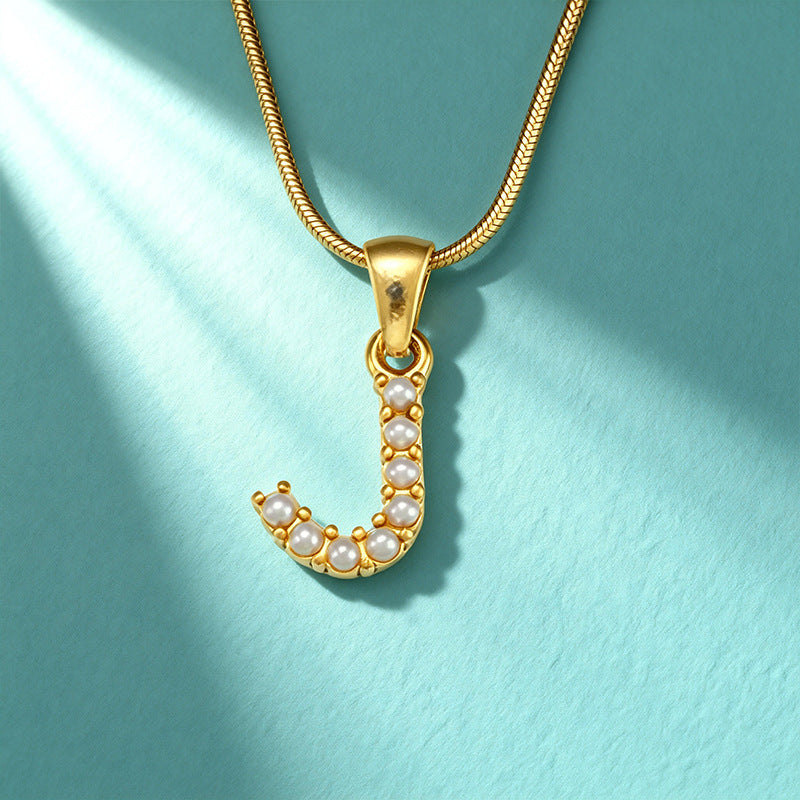 18K Gold Perlenkette mit Buchstaben-Anhänger