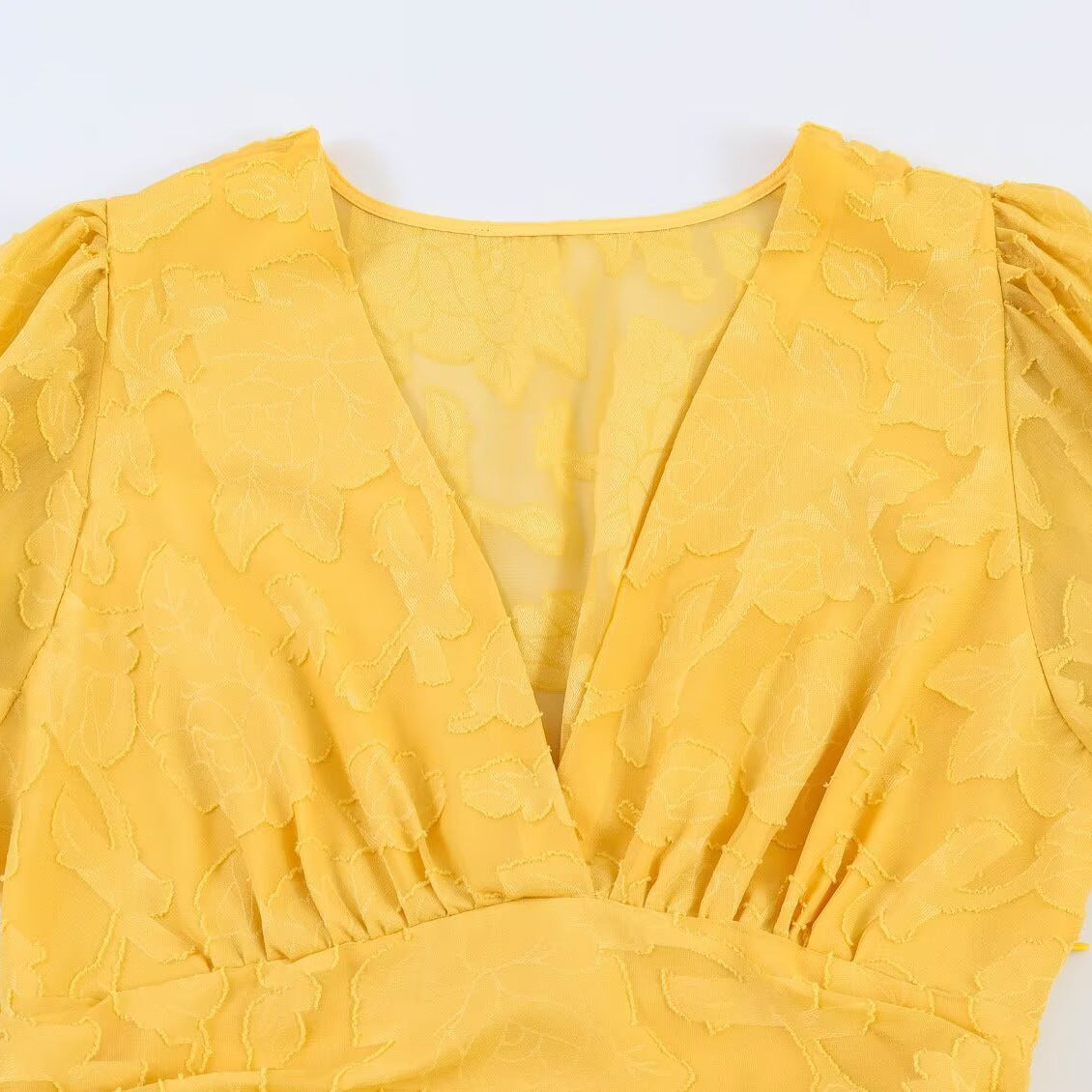 Elegantes A-Linien-Kleid mit Puffärmeln