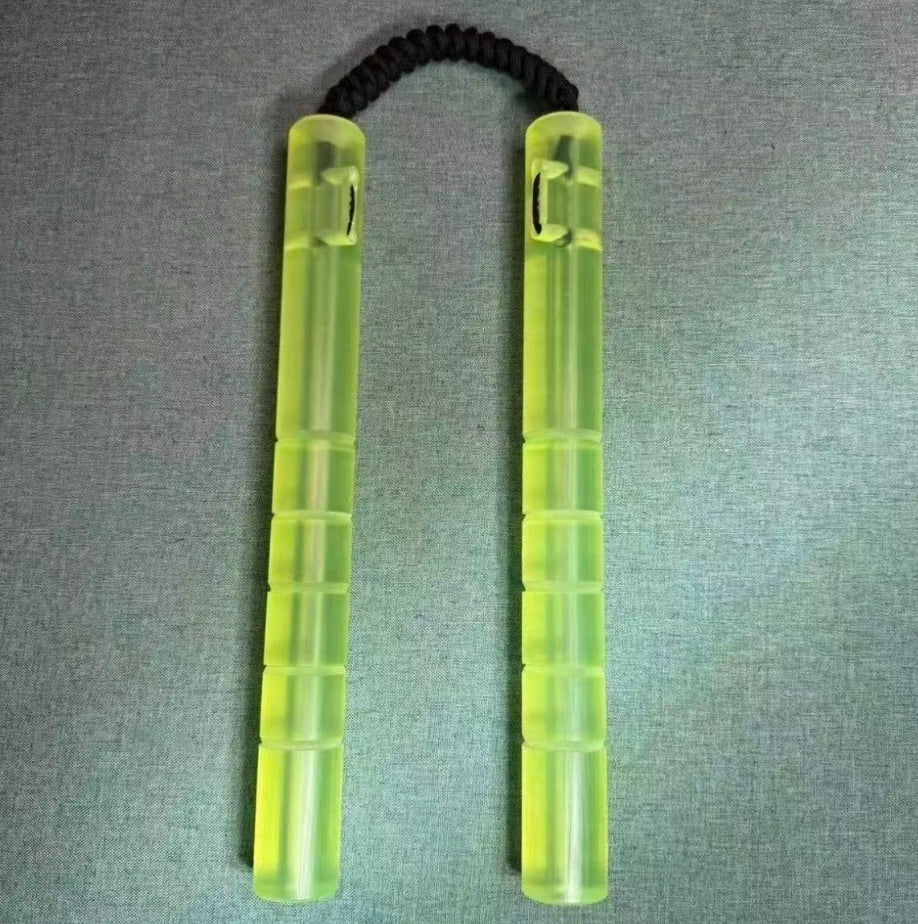 Transparenter Nunchaku aus Kunststoff