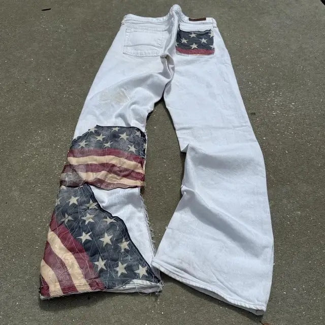 Weisse Jeans mit Flag-Patchwork