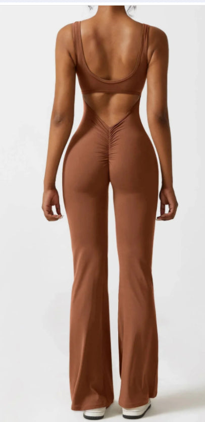 Nahtloser Yoga-Bodysuit mit Cut-Outs