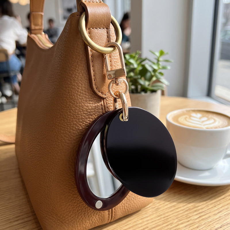 Faltbarer Make-up-Spiegel mit Tasche – Bild 4 | LuxeStyle