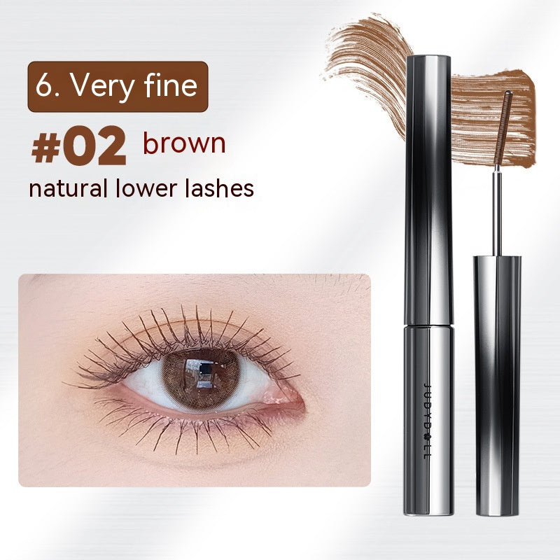 Mascara wasserfest mit Schwung-Effekt – Bild 4 | LuxeStyle