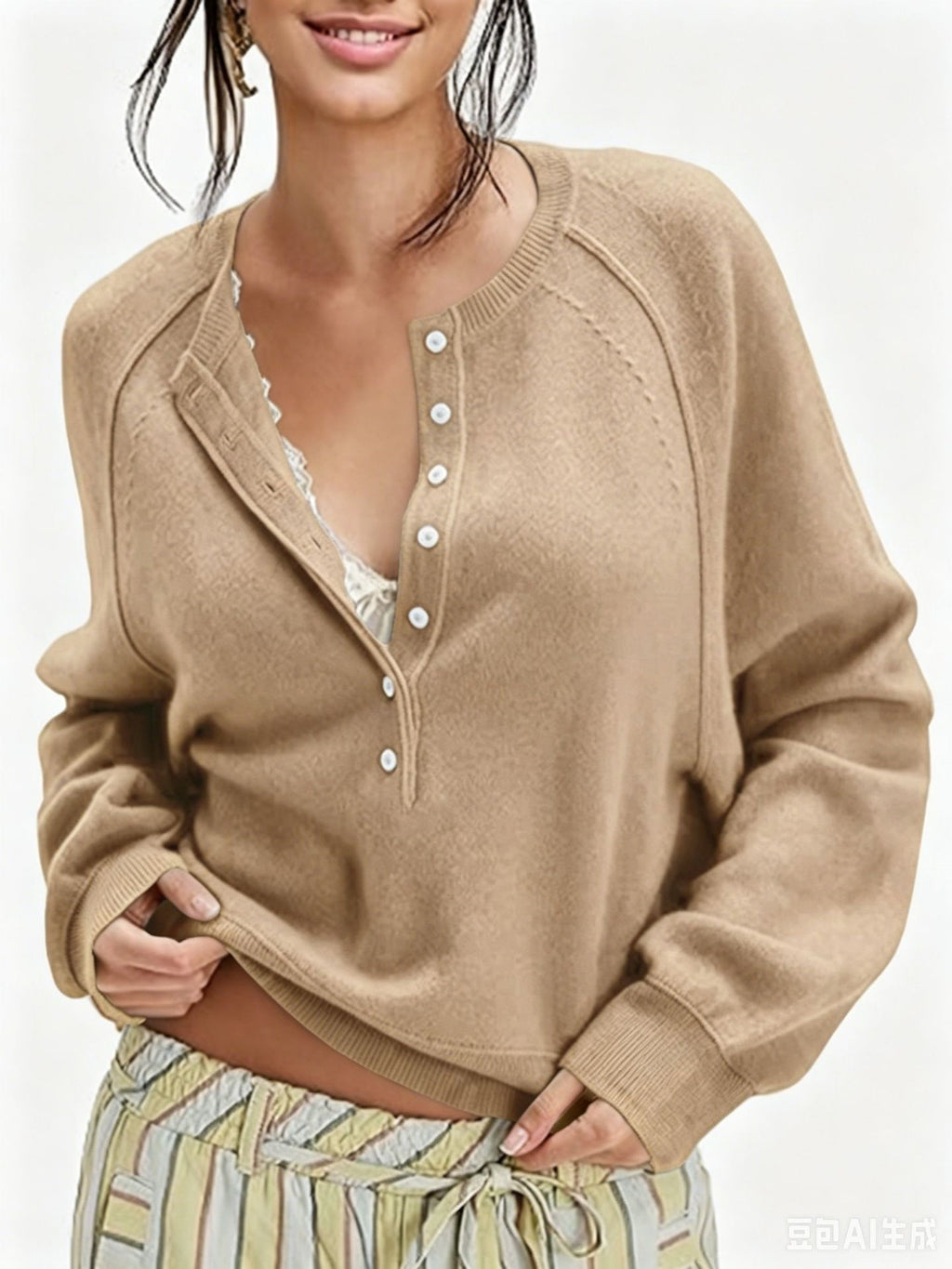 Halbgeöffnete Bluse mit Knöpfen