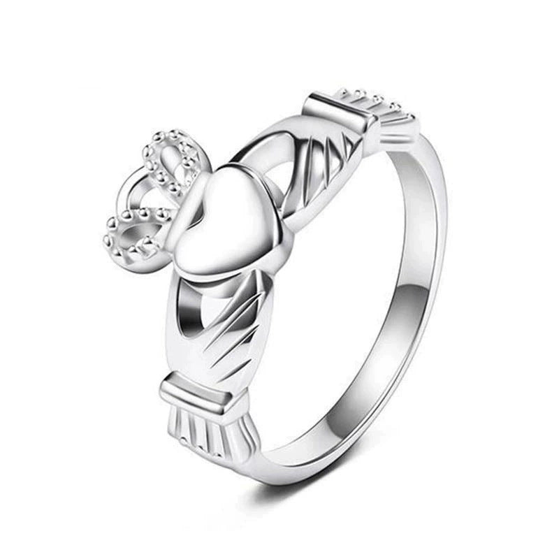 Silberring mit breiter Band und Herz-Design