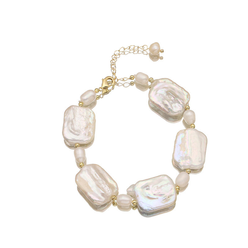 Eleganz in Perlen: Armband mit quadratischen Spacern – Bild 5 | LuxeStyle