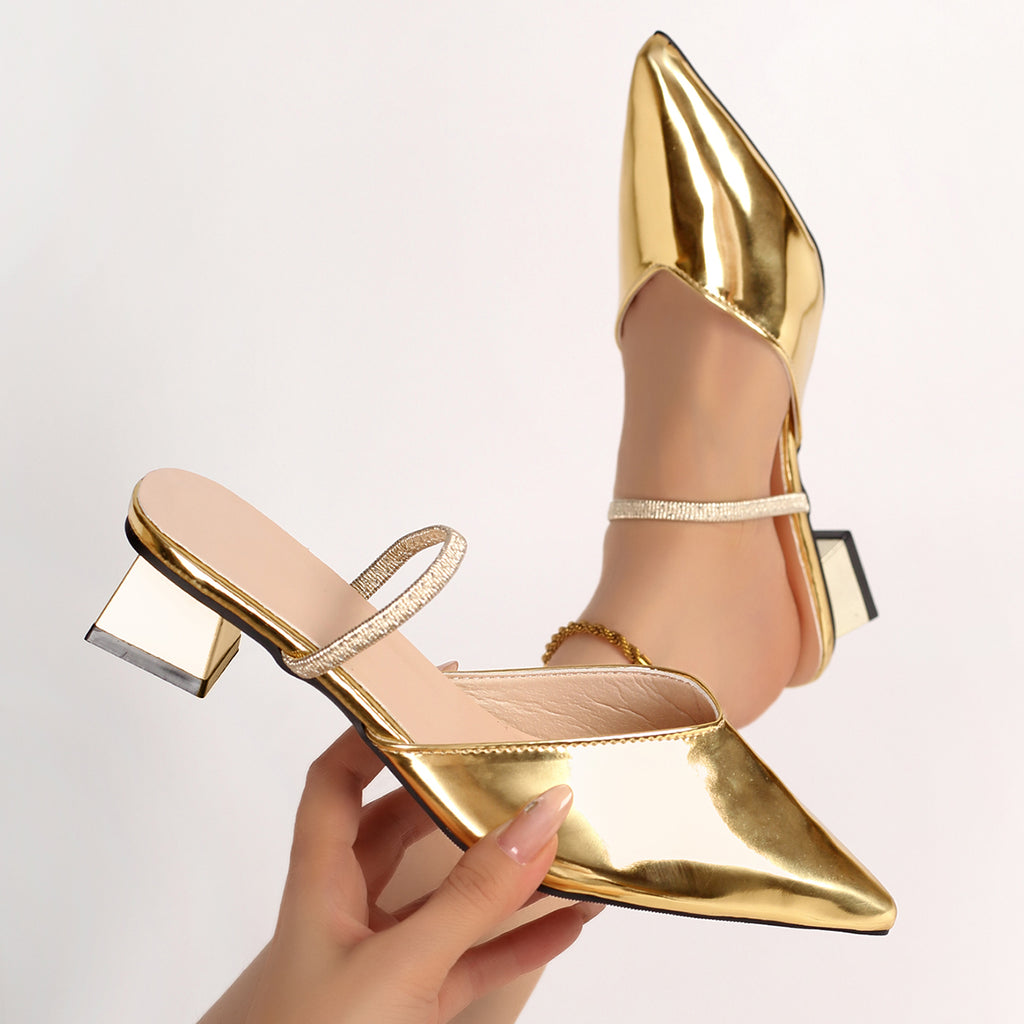 Elegante Metallic-Mules mit Strassriemen