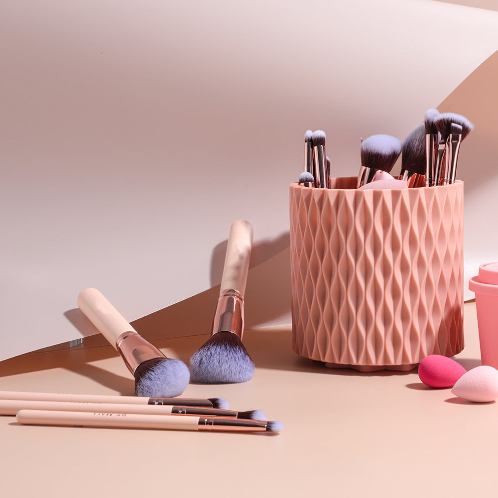 18 Make-up Pinsel-Set im rotierenden Köcher – Bild 7 | LuxeStyle