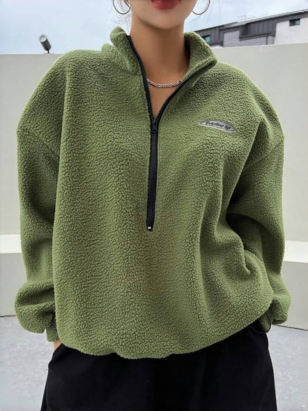 Damen Sweatshirt mit Schlaufe und Aufschrift