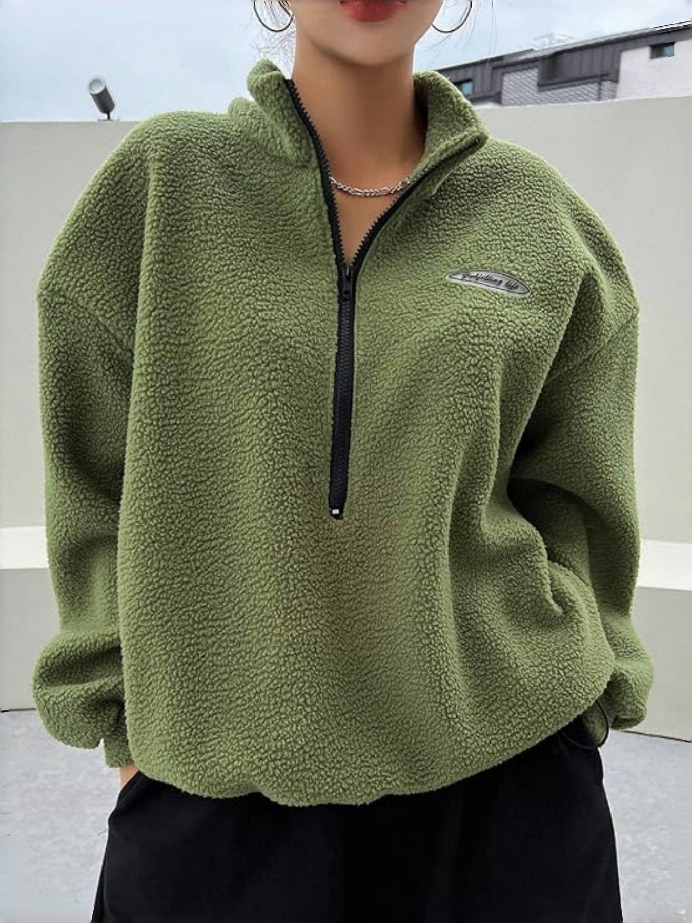 Damen Sweatshirt mit Schlaufe und Aufschrift