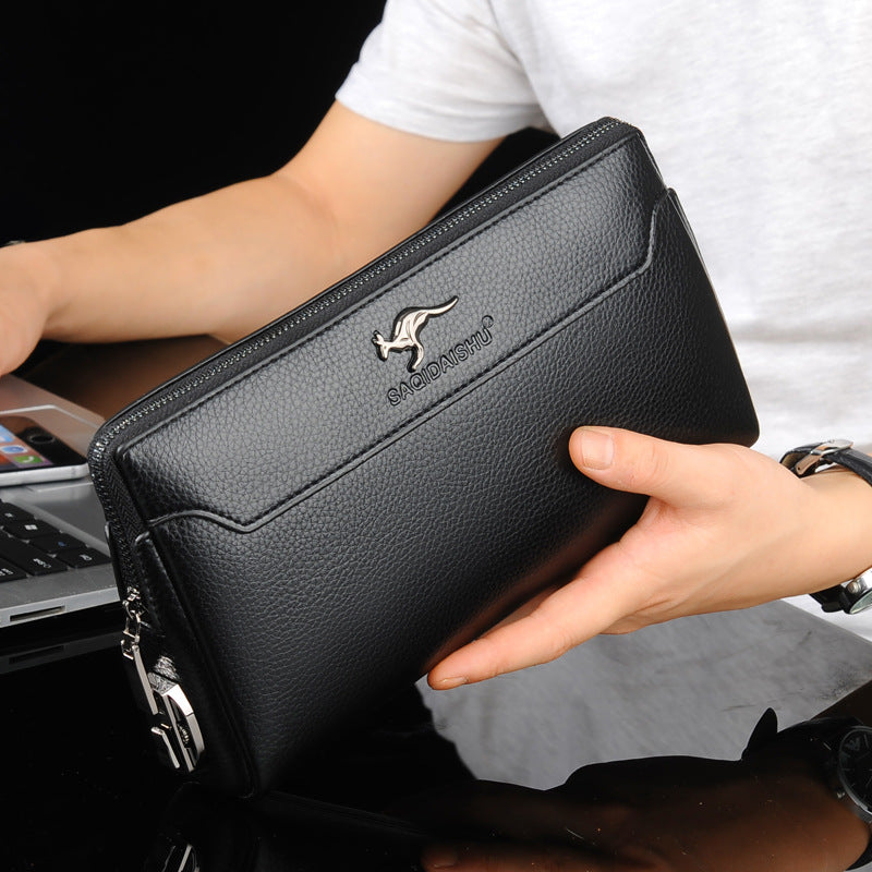 Männlicher Leder-Clutch mit Zahlencode-Schloss