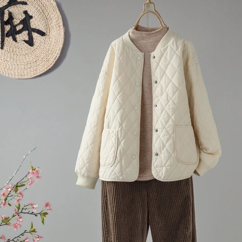 Kurze, locker geschnittene Damen-Steppjacke