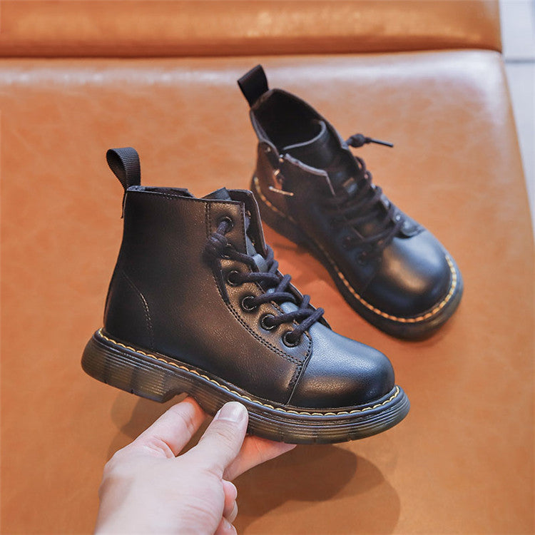 Kinder Martin Boots – Schwarz oder Weiss – Bild 4 | LuxeStyle