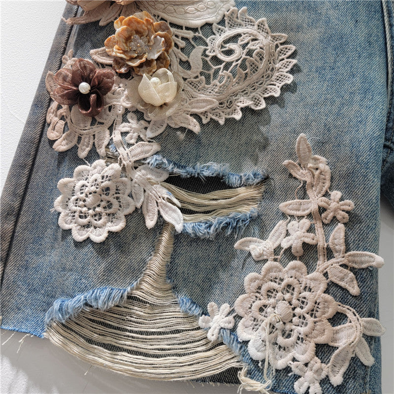 Denim-Shorts mit Spitze, Strass & elastischem Bund – Ansicht 3
