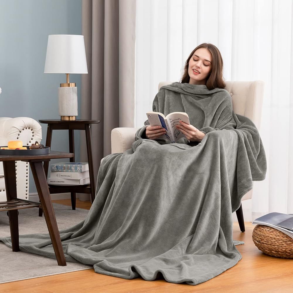 Decke mit Ärmeln und grossen Taschen
