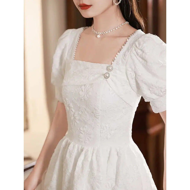 Kurzarm-Cocktailkleid mit Puffärmeln – Bild 3 | LuxeStyle