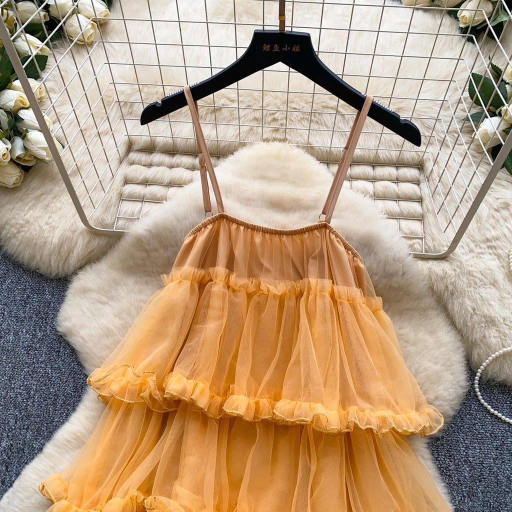 Gerafftes Stufenkleid mit Volants