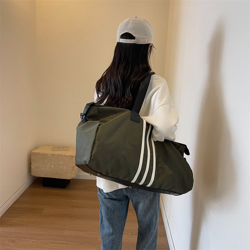 Leichte, wasserdichte Reisetasche (56-75L)