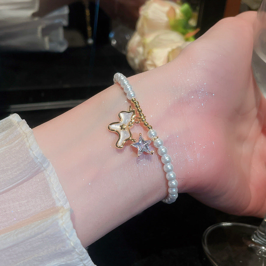 Minimalistisches Armband mit Pferd und Perle – Bild 3 | LuxeStyle