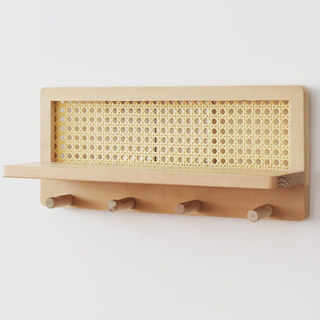 Holz-Garderobe mit Rattan