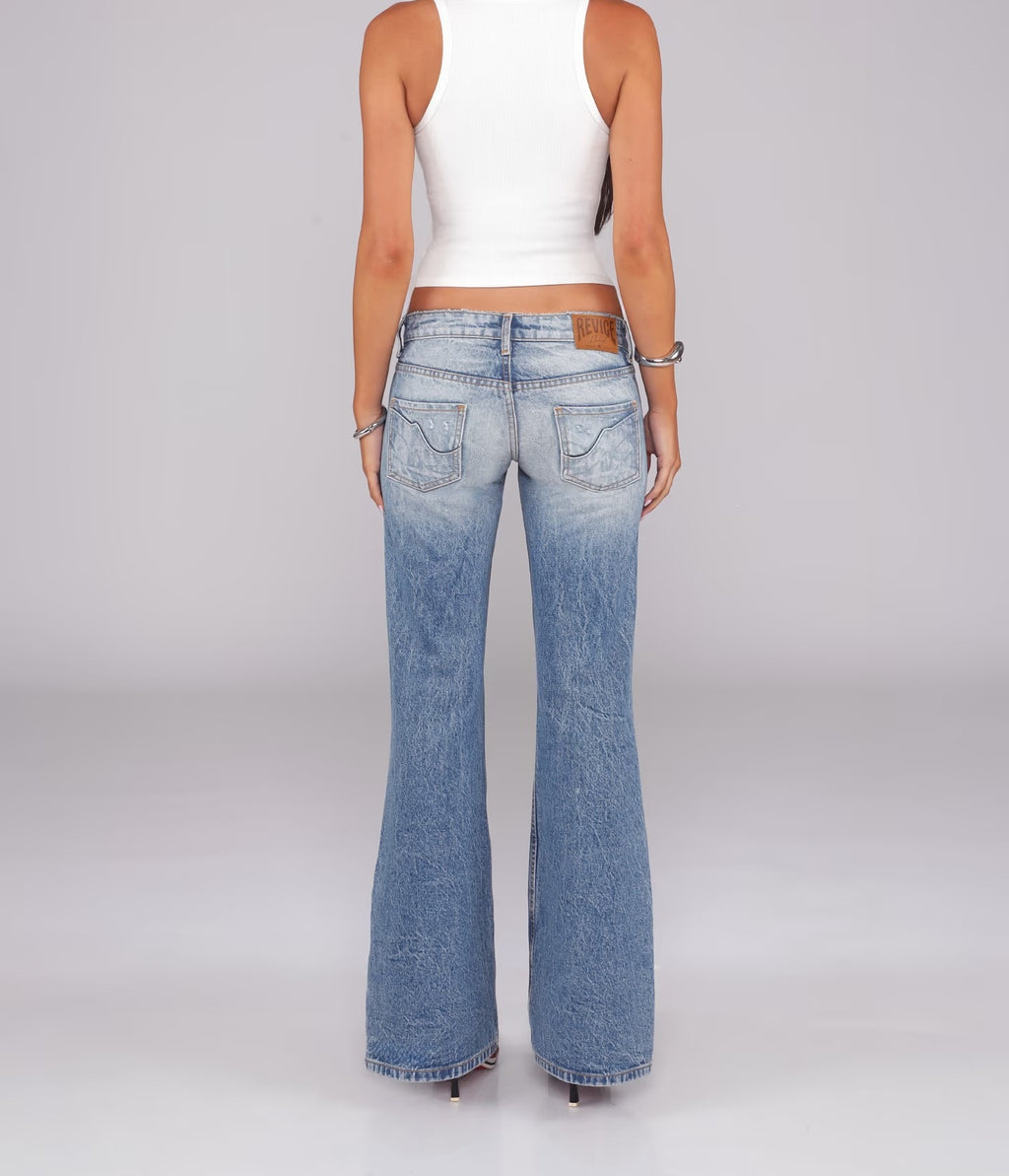 Straight-Leg Jeans in Washed Blue