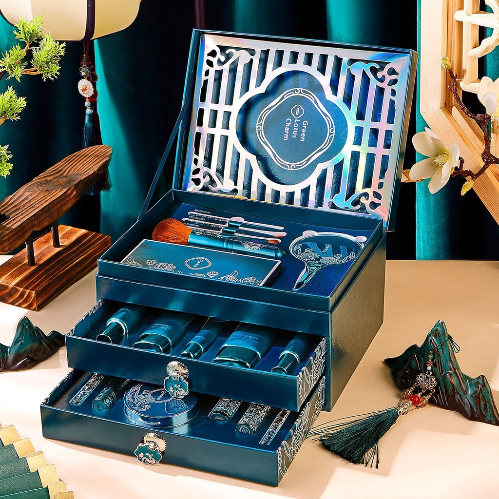 Green Lotus Beauty Make-up & Pflegeset (18-teilig) | LuxeStyle