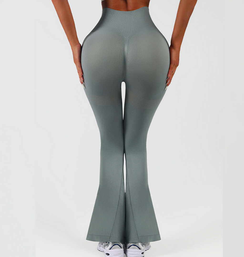 High Waist Flared Yoga Pants mit Scrunch