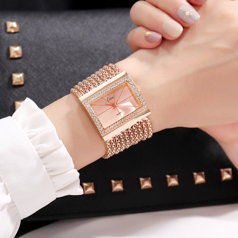Quarz-Armbanduhr mit Strass | LuxeStyle