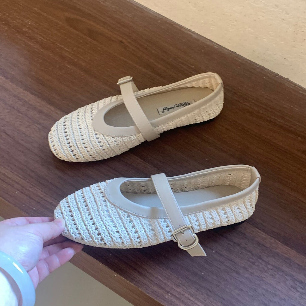 Retro-Balletflats mit Hohlprägung