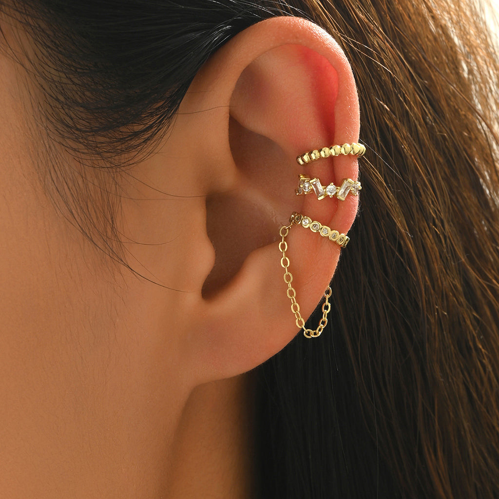 Ohrringe mit Strass-Kettchen und Quaste