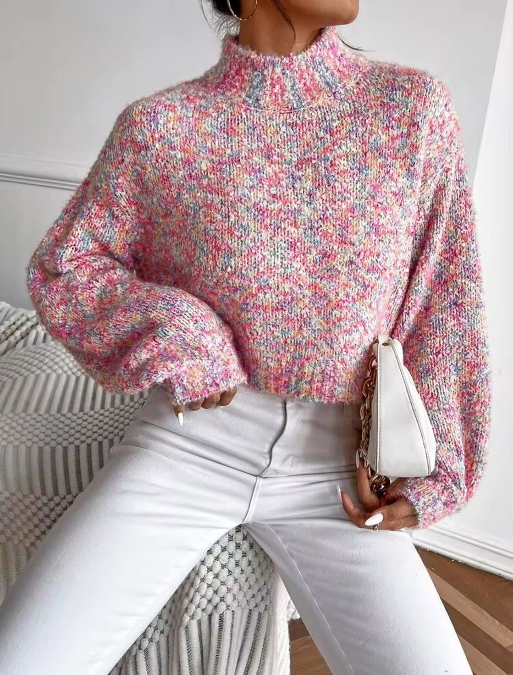 Bunter Strickpullover mit Stehkragen
