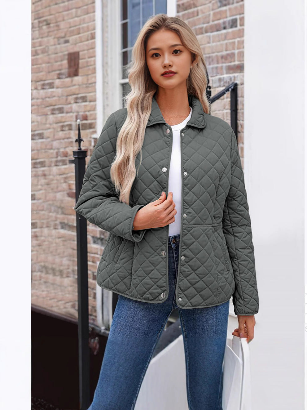 Weisses Quilted-Jackett mit Knöpfen – Bild 11 | LuxeStyle
