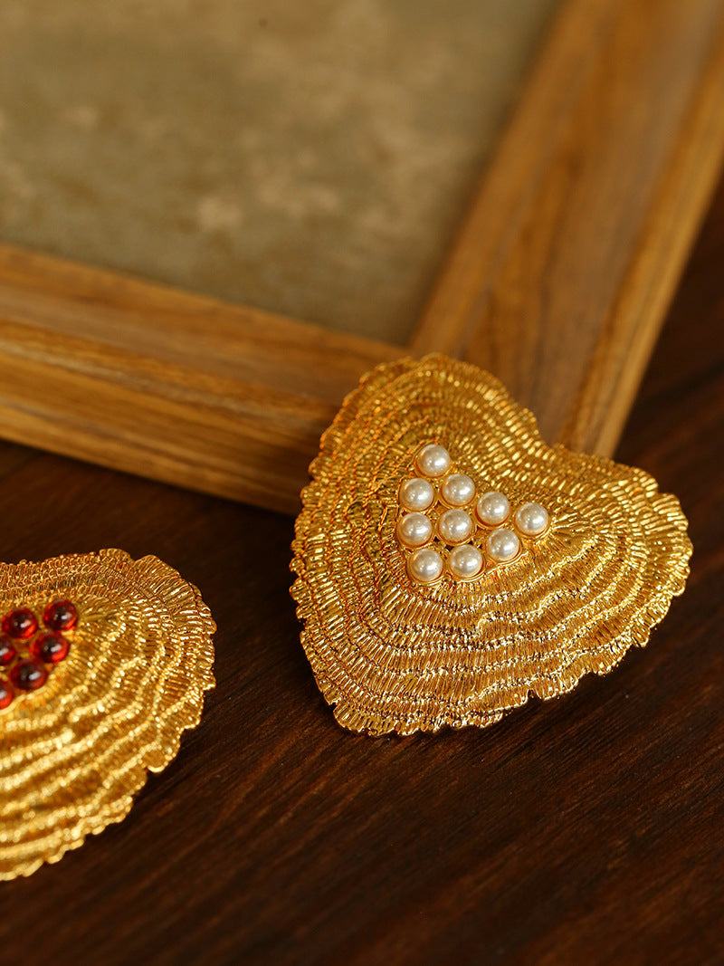 Herzförmige Rot-Agate-Brosche – Bild 4 | LuxeStyle