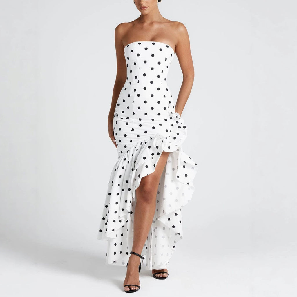 Trägerloses Irreguläres Kleid