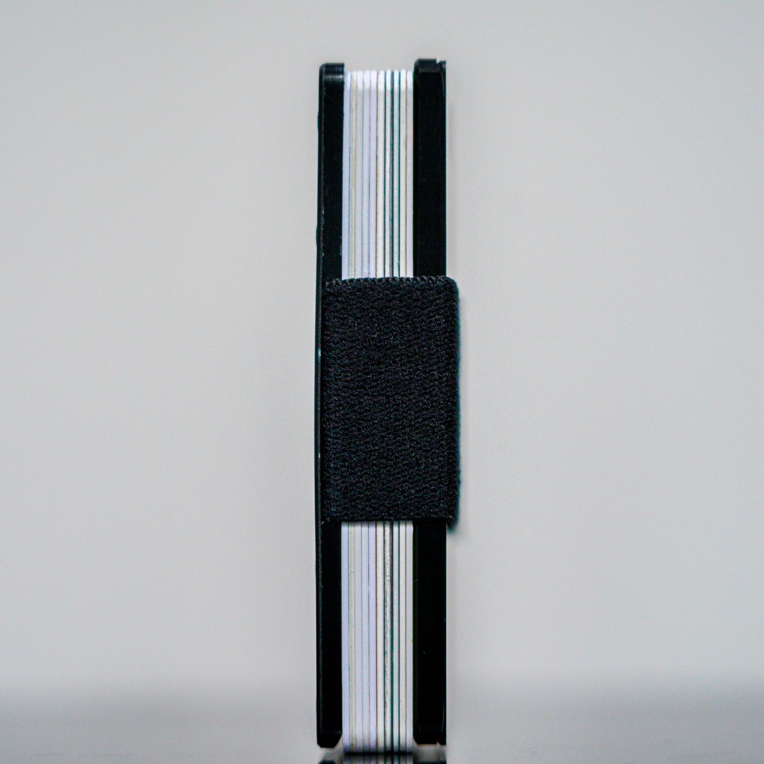 Kartenetui aus Aluminium