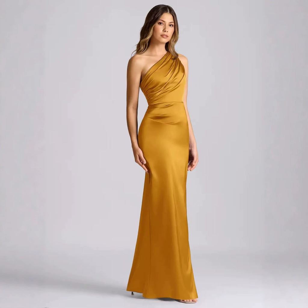 Elegantes schulterfreies Satin-Bodycon-Kleid – Bild 6 | LuxeStyle