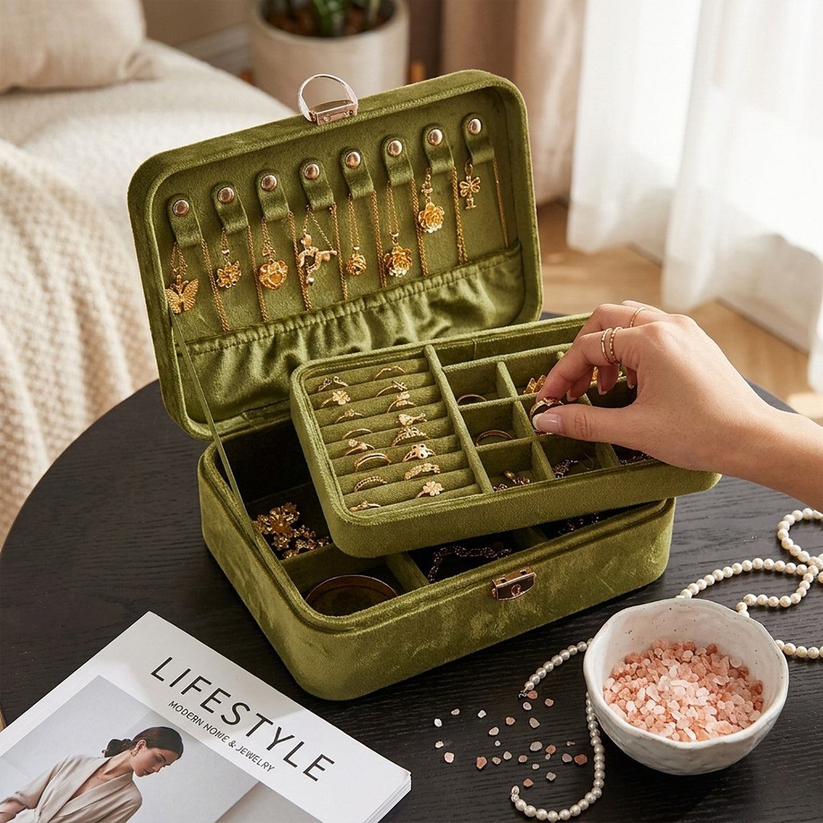 Schmuck-Organizer-Box aus Samt – Bild 4 | LuxeStyle