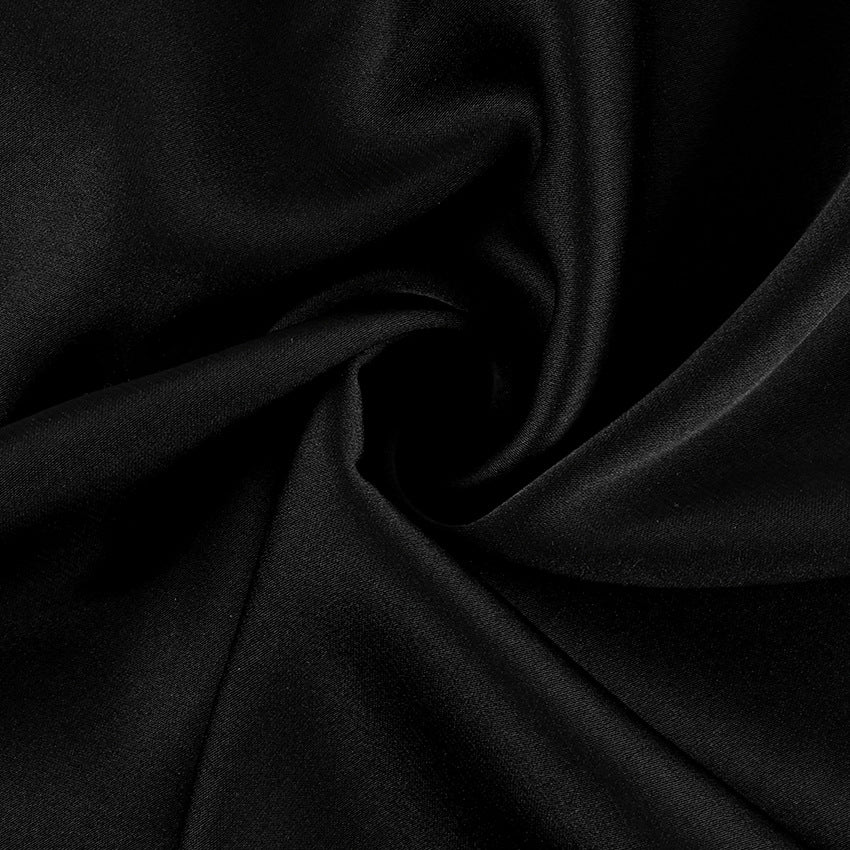Elegantes Spitzenkleid mit eckigem Ausschnitt
