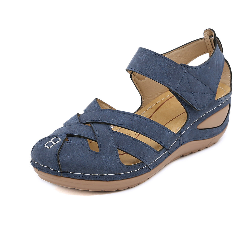 Keilsandalen mit geschlossenem Zehenbereich – Bild 5 | LuxeStyle