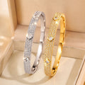 Filigranes Armband mit Strass-Sternen