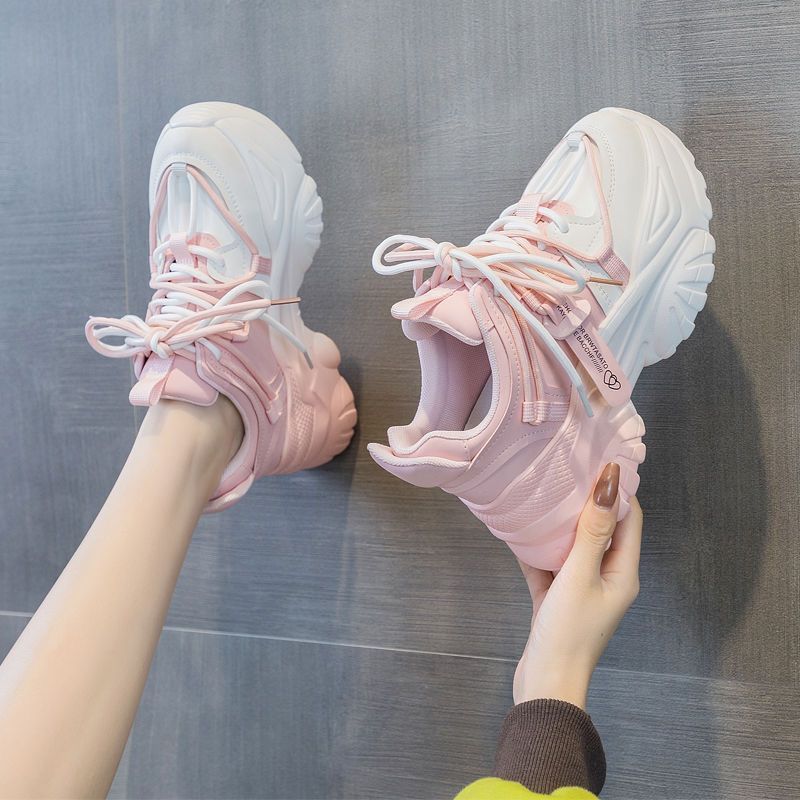 Atmungsaktive Mesh Dad Sneaker