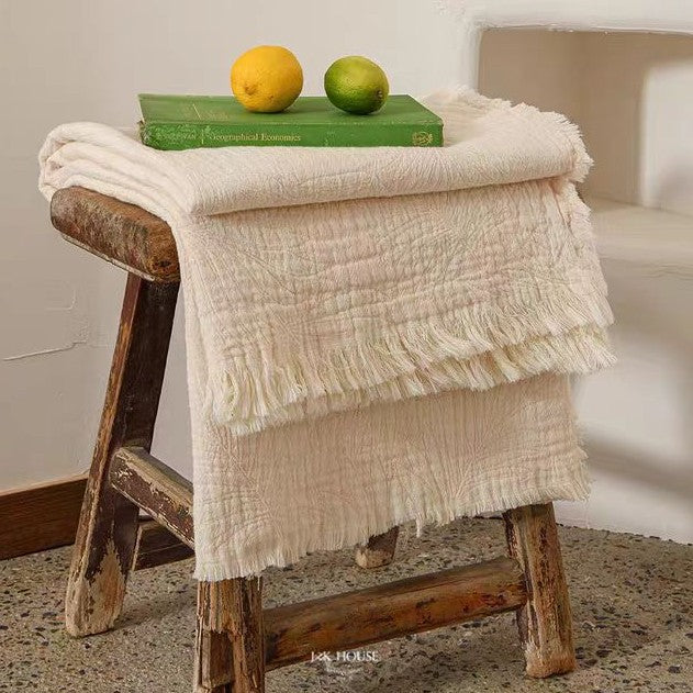 Dickgewebte Vier-Lagen-Jacquard-Decke mit Fransen