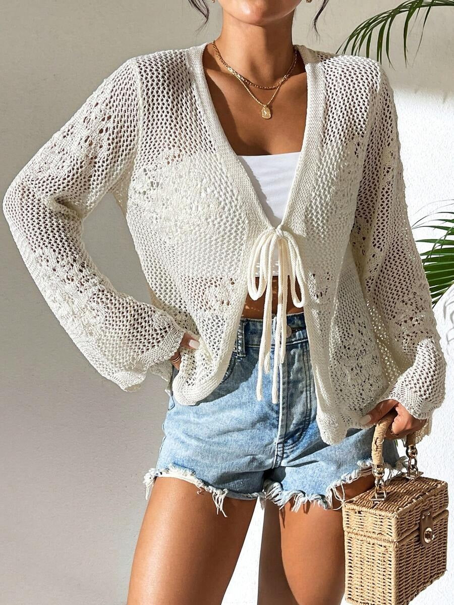 Dünne Lätzchen-Strickjacke