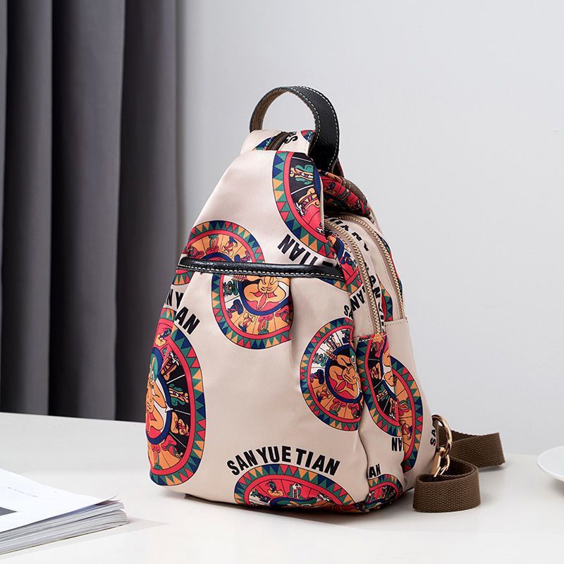 Kleiner Fashion Outdoor Rucksack für Frauen – Bild 3 | LuxeStyle