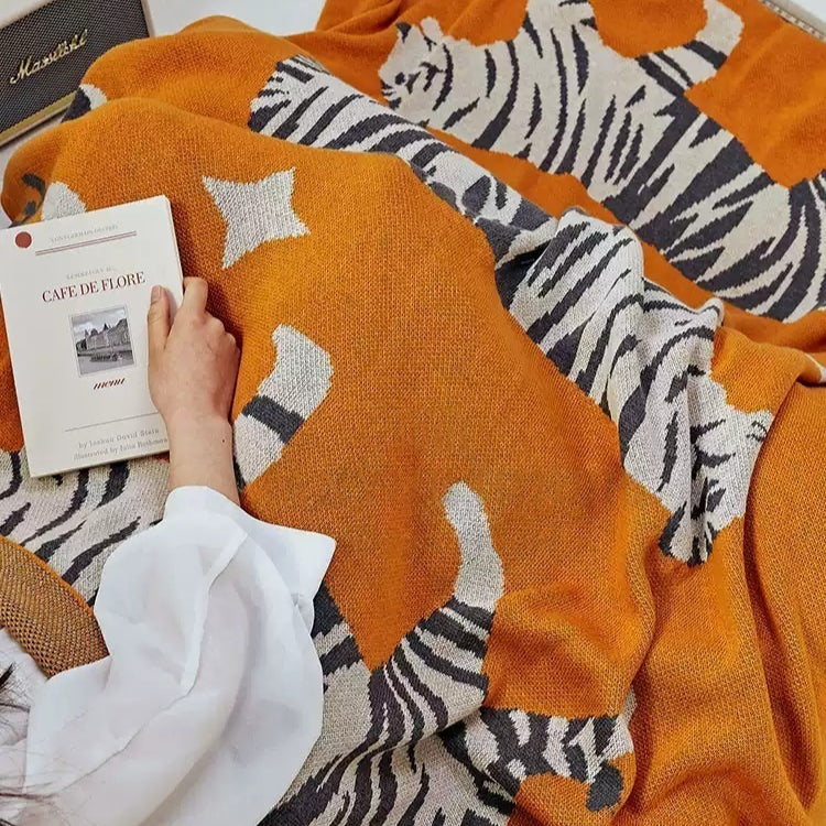 Wurfdecke mit Tiger-Muster