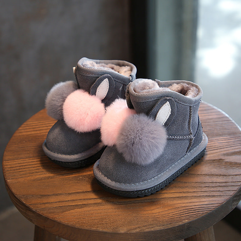 Warme Winterstiefel für Mädchen mit Fellbommel – Bild 5 | LuxeStyle