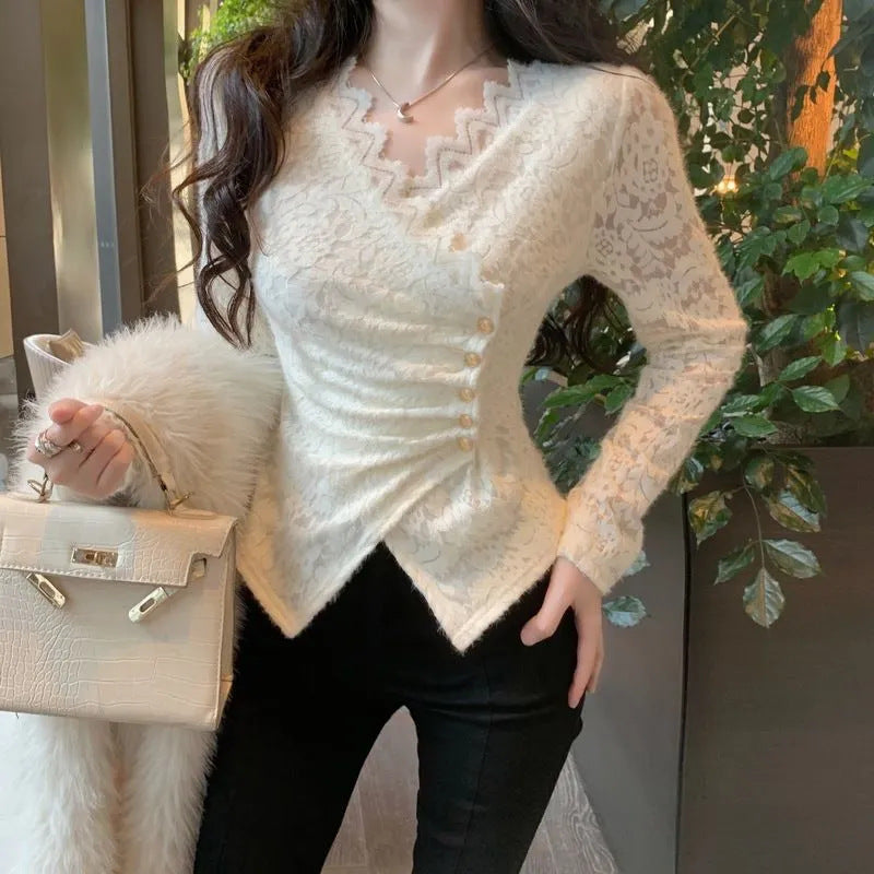 Damenbluse im Chanel-Stil